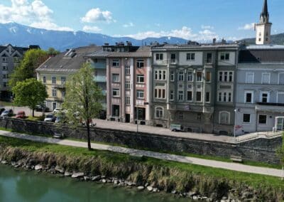 Zinshaus in Bestlage von Villach – direkt am Drauufer mit attraktivem Entwicklungspotenzial zu kaufen!
