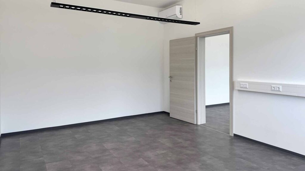 Moderne-Büroräumlichkeiten-mit-145m²-02