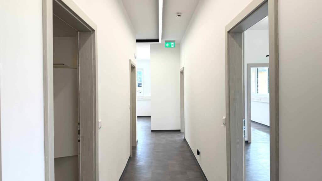 Moderne-Büroräumlichkeiten-mit-145m²-03