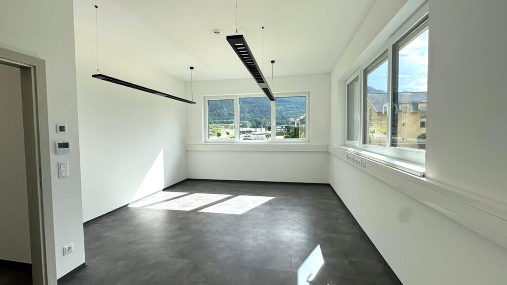 Moderne-Büroräumlichkeiten-mit-145m²-04